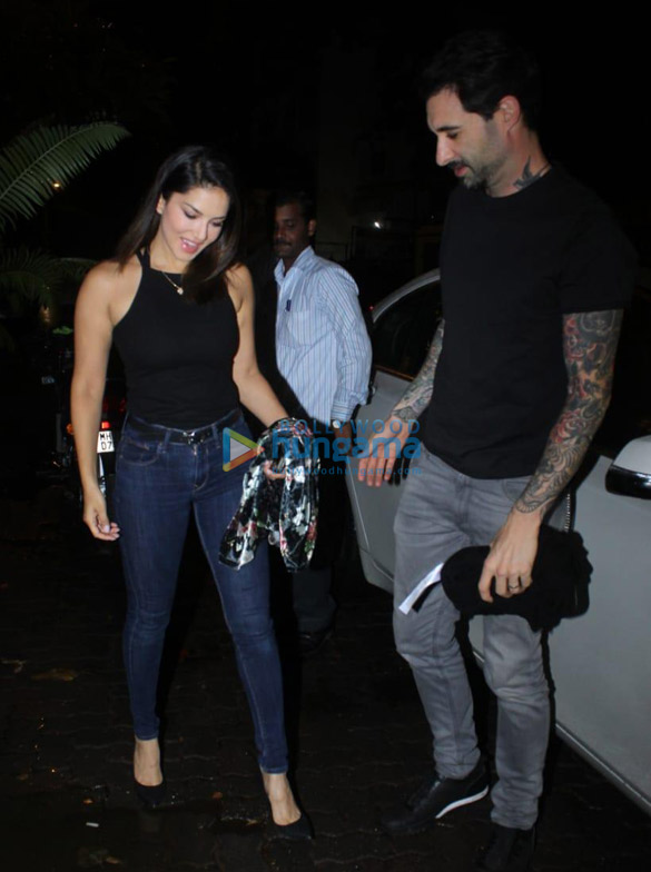 Photos Sunny Leone and Daniel Weber spotted at Bayroute in Juhu (5)