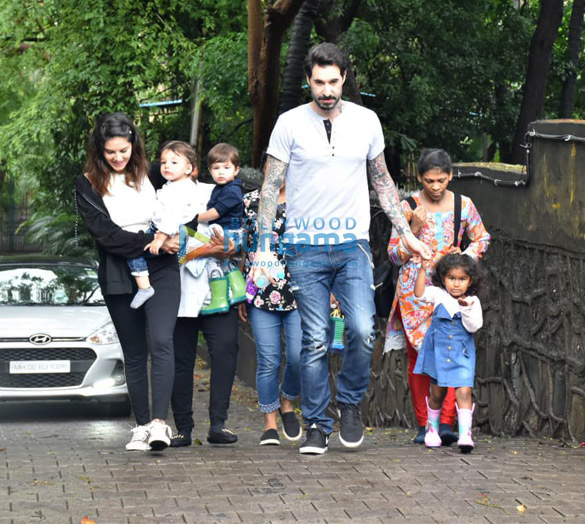 Photos Sunny Leone And Daniel Webber Snapped With Their Kids At Play School In Juhu Parties Events Bollywood Hungama