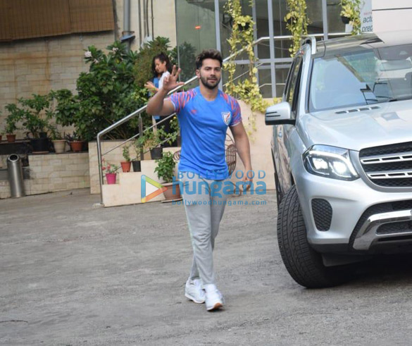 Photos: Varun Dhawan spotted at the gym | Parties & Events - Bollywood