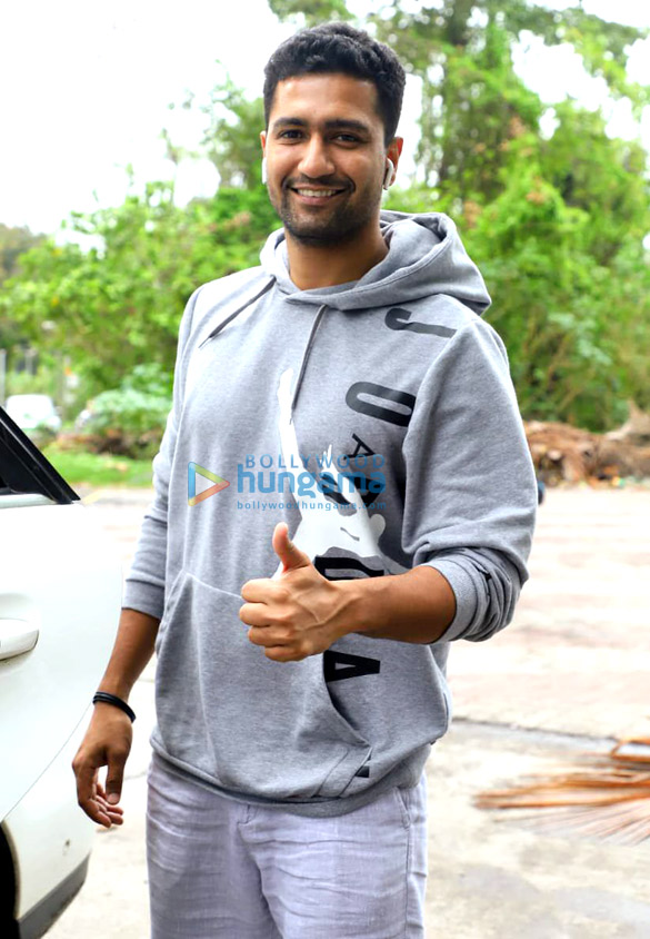 Photos: Vicky Kaushal spotted in Versova
