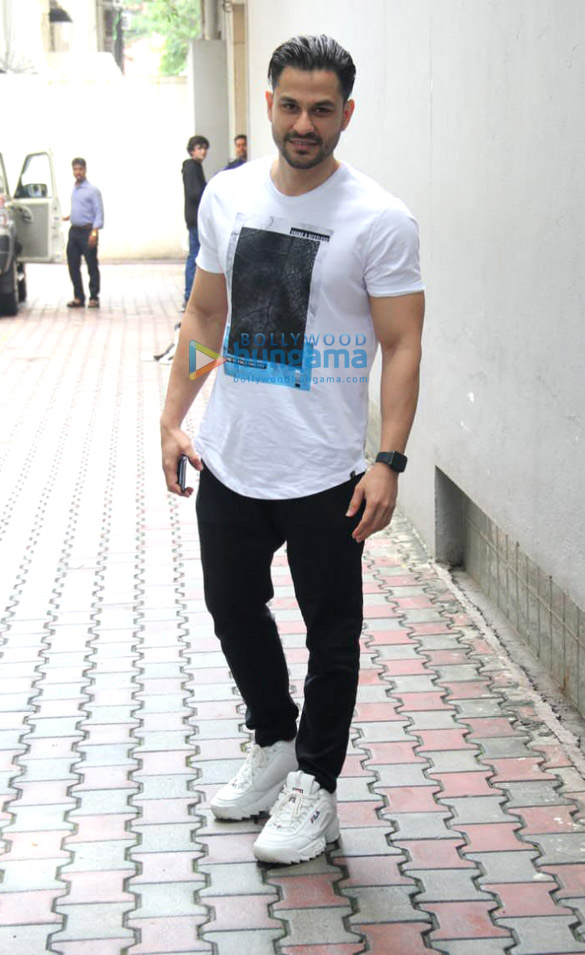 Photos: Kunal Khemu and Aditi Rao Hydari spotted at the VS Office Photos: Kunal Khemu spotted at the VS Office