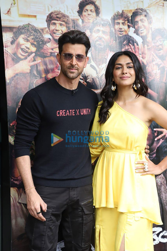 Photos: Hrithik Roshan and Mrunal Thakur snapped promoting their film Super 30
