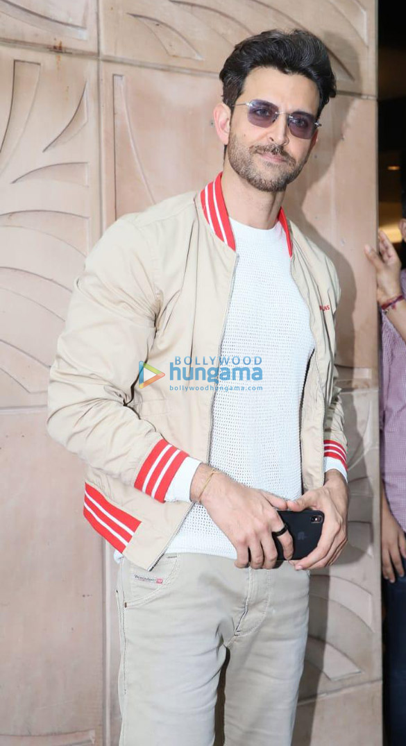 Photos: Hrithik Roshan snapped promoting his film Super 30
