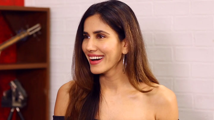 Sonalli Seygall on Salman Khan: “I had a huge CRUSH on Him” | Shekhar Kapur | Luv Ranjan | Sunny Singh | Hate Story 3 Sonalli Seygall on Salman Khan I had a huge CRUSH on Him Shekhar Kapur Luv Ranjan Sunny Singh Hate Story 3