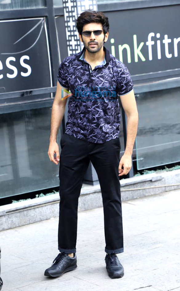 Photos: Kartik Aaryan, Shahid Kapoor and others snapped at the gym