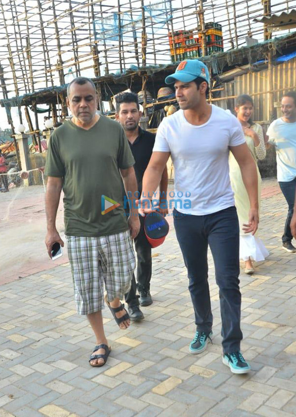 Photos: Varun Dhawan, Paresh Rawal and Anjini Dhawan snapped at the Versova jetty