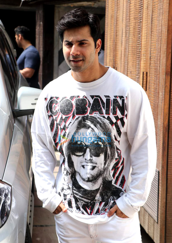 Photos: Varun Dhawan spotted at gym in Juhu