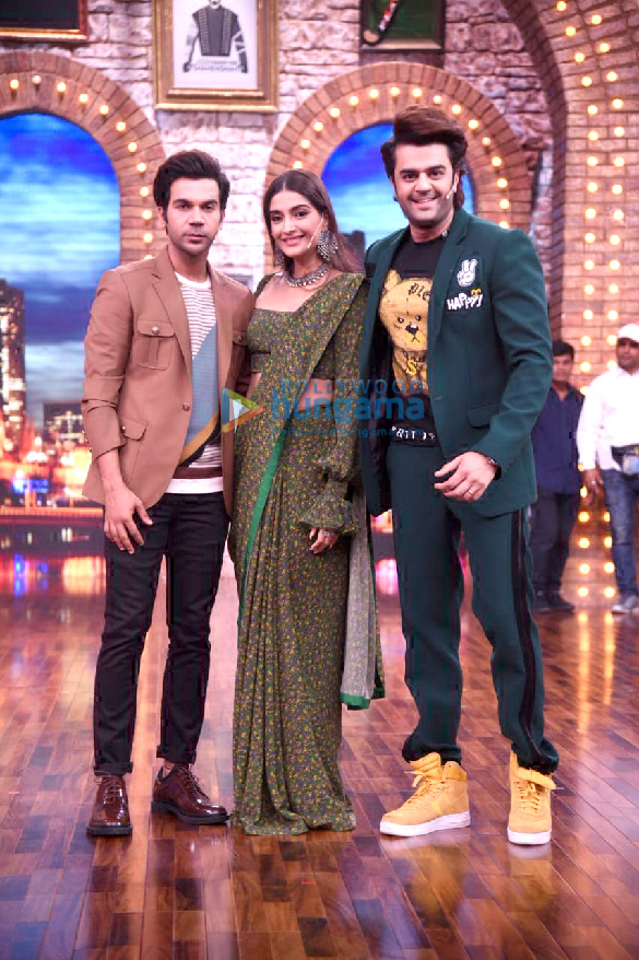 Photos: Rajkummar Rao and Sonam Kapoor Ahuja snapped on sets of Maniesh Paul’s show