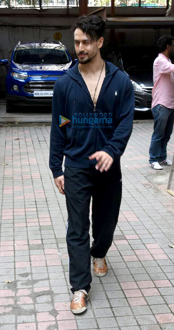 Photos: Tiger Shroff and Disha Patani snapped in Mumbai