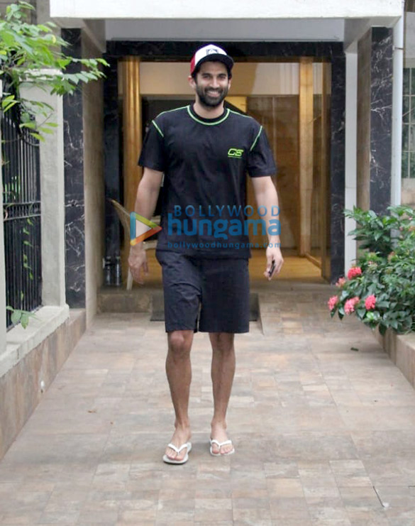 Photos: Aditya Roy Kapur snapped at Mohit Suri’s office Photos: Aditya Roy Kapur snapped at Mohit Suri’s office