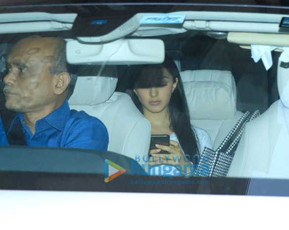 Photos: Kiara Advani spotted at Sanjay Leela Bhansali’s office in Juhu Photos: Kiara Advani spotted at Sanjay Leela Bhansali’s office in Juhu