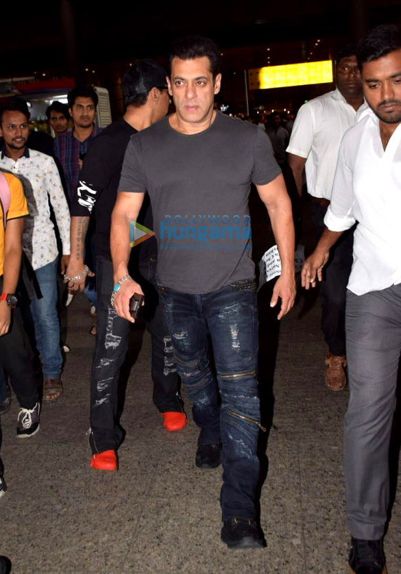Photos: Salman Khan, Katrina Kaif and Daisy Shah and others snapped at the airport