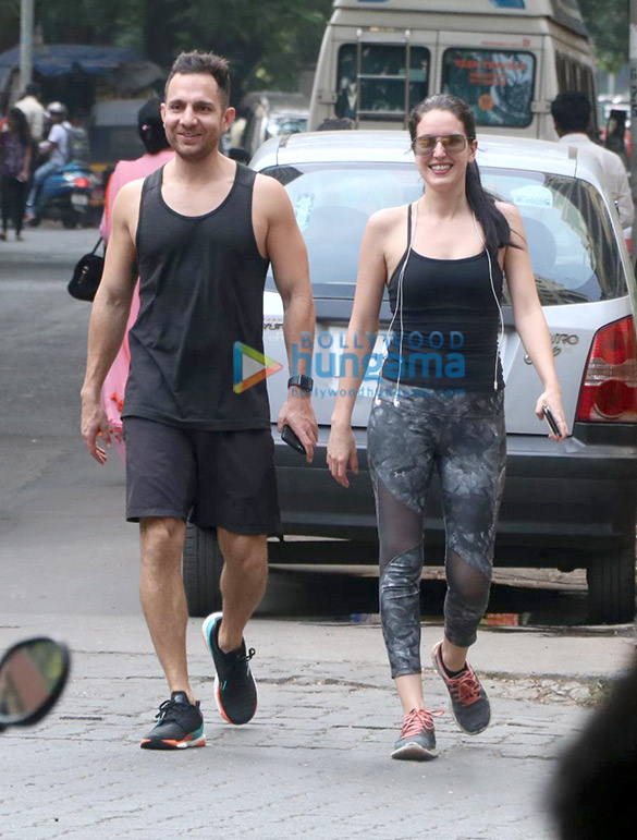 Photos: Isabel Kaif snapped in Bandra Photos: Isabel Kaif snapped in Bandra