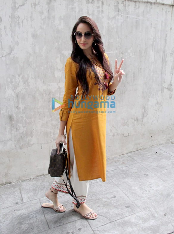 Photos: Nora Fatehi snapped in Bandra