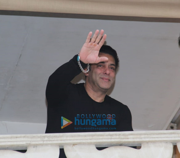 Photos: Salman Khan greets fans from his residence in Bandra