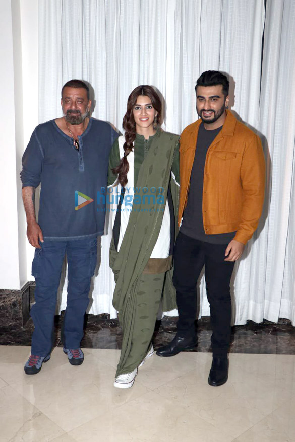 Photos: Sanjay Dutt, Arjun Kapoor, Kriti Sanon and Ashutosh Gowariker snapped during Panipat promotions