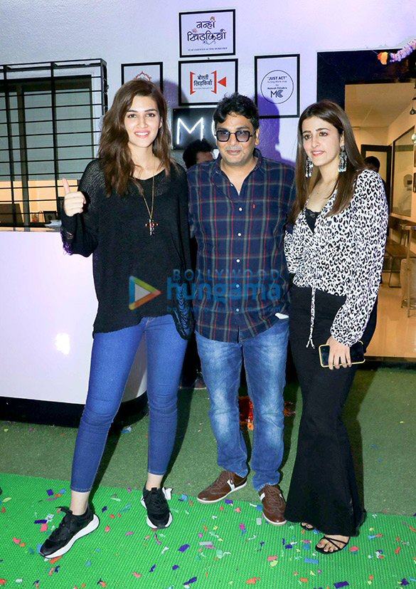 Photos: Celebs snapped at inauguration of Mukesh Chabbra’s new office Photos: Celebs snapped at inauguration of Mukesh Chabbra's new office