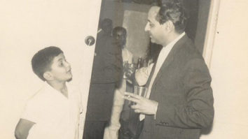 Rishi Kapoor shares a throwback picture with Pran having ‘man to man talk’