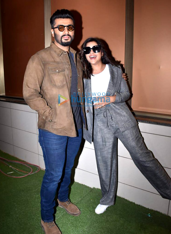 Photos: Arjun Kapoor and Parineeti Chopra snapped promoting their film Sandeep Aur Pinky Faraar Photos: Arjun Kapoor and Parineeti Chopra snapped during Sandeep Aur Pinky Faraar promotions