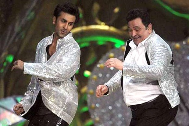 When Rishi Kapoor and Ranbir Kapoor enthralled the audience with their performance at IIFA 2012 as Neetu Kapoor adoringly watched them 