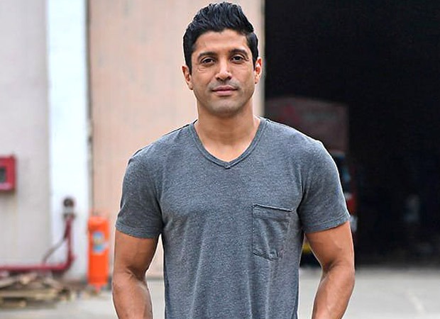 Farhan Akhtar donates consignment of PPE kits to Cama hospital in Mumbai Farhan Akhtar donates consignment of PPE kits to Cama hospital in Mumbai