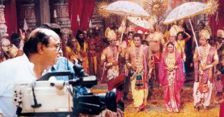 Here are some unseen photos of Ramayan cast Arun Govil, Dipika Chikhlia, Sunil Lahiri, Arvind Trivedi with Ramanand Sagar Here are some unseen photos of Ramayan cast Arun Govil, Dipika Chikhlia, Sunil Lahiri, Arvind Trivedi with Ramanand Sagar