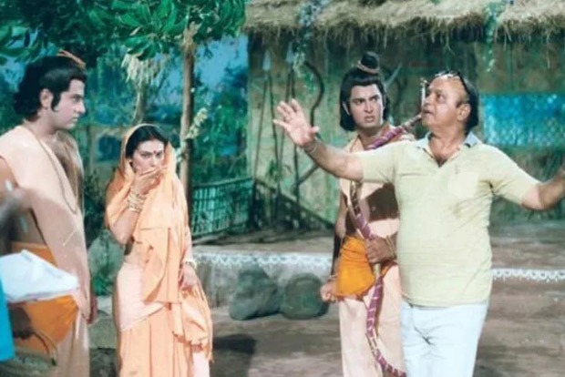 Here are some unseen photos of Ramayan cast Arun Govil, Dipika Chikhlia, Sunil Lahiri, Arvind Trivedi with Ramanand Sagar 