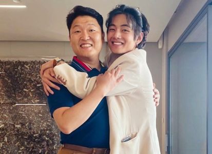 Bts Member V Meets Psy And We Are Obsessed With This Memorable Reunion Bollywood News Bollywood Hungama