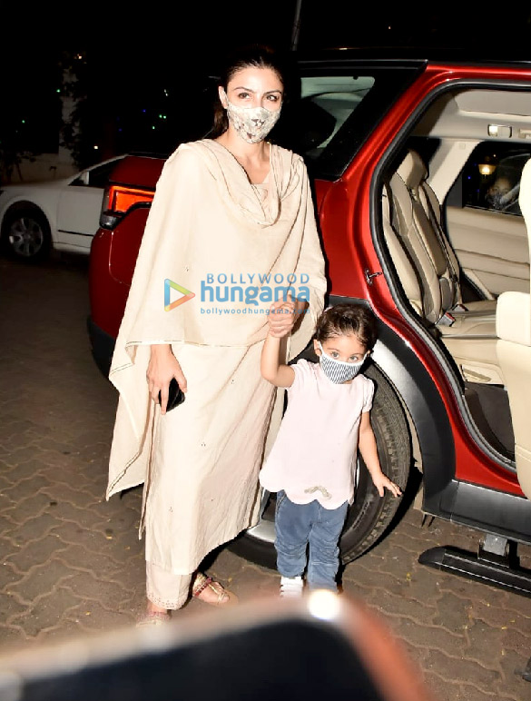Photos: Soha Ali Khan and Inaaya Naumi Kemmu snapped in Bandra