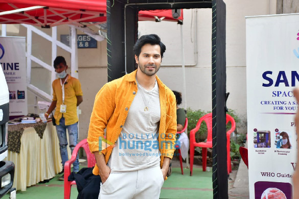 Photos: Varun Dhawan snapped while promoting Coolie No.1 Photos: Varun Dhawan snapped while promoting Coolie No.1
