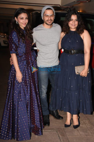 Photos: Soha Ali Khan, Kunal Khemmu and Shikha Talsania snapped at Kareena Kapoor Khan’s New Year party