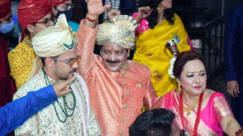 PICS: Aditya Narayan’s baraat makes their way to the venue as the singer is all set to tie the knot to Shweta Agarwal