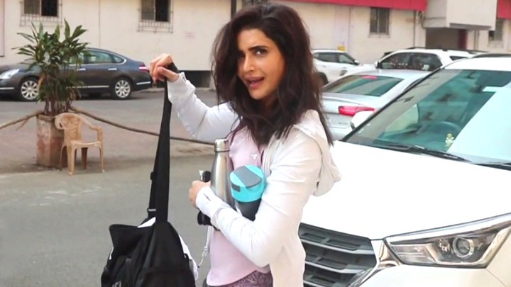 Karishma Tanna spotted post-gym session at Andheri