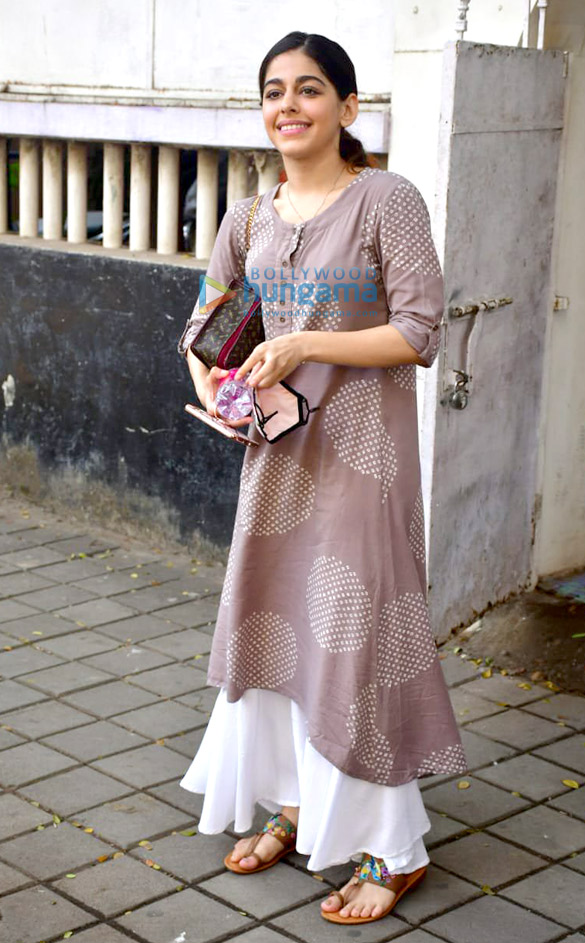 Photos: Alaya F and Anjani Dhawan spotted at dance class in Bandra Photos: Alaya F and Anjani Dhawan spotted at dance class in Bandra