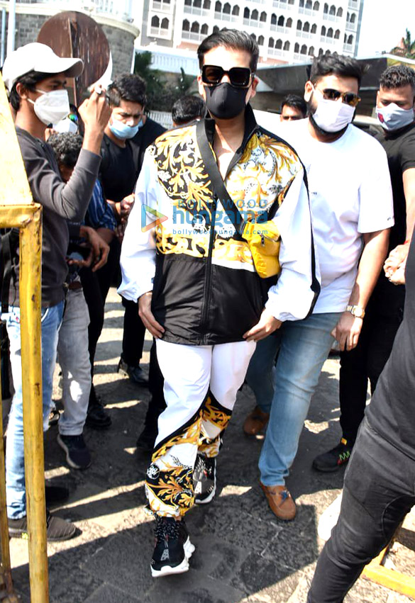 Photos: Karan Johar spotted at Gateway Of India, leaves for Varun-Natasha wedding