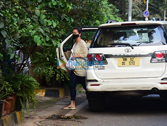 Photos: Lara Dutta snapped in Bandra
