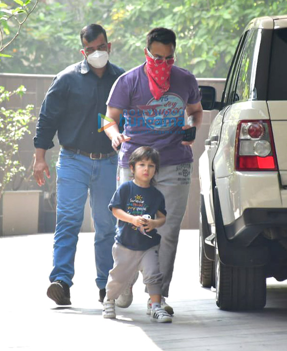 Photos: Saif Ali Khan and Taimur Ali Khan spotted at the gym Photos: Saif Ali Khan and Taimur Ali Khan spotted at the gym