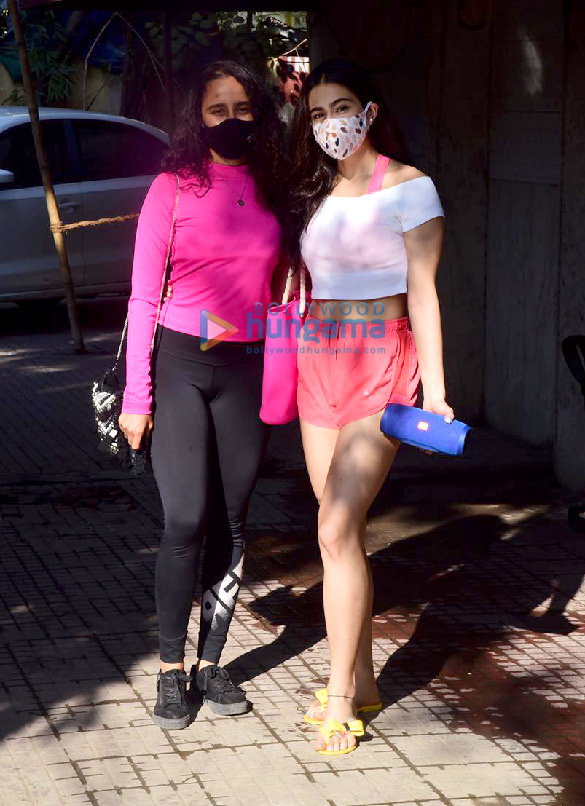 Photos: Sara Ali Khan and Namrata Purohit snapped at Pilates in Khar Photos: Sara Ali Khan and Namrata Purohit snapped at Pilates in Khar