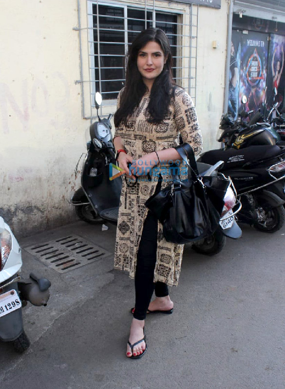 Photos: Zareen Khan snapped at Sawan Dance Academy