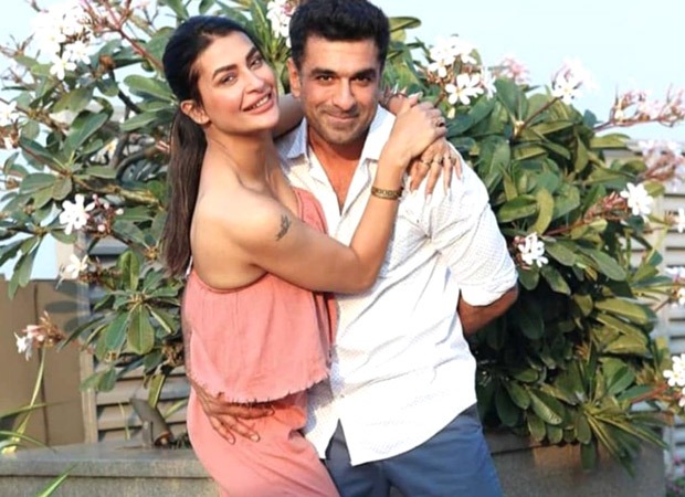 Bigg Boss 14's ex-contestants Eijaz Khan and Pavitra Punia make their relationship Insta-official! : Bollywood News - Vimarsana News