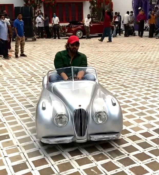 Ranveer Singh shares hilarious video of Rohit Shetty driving mini car on the sets of Cirkus