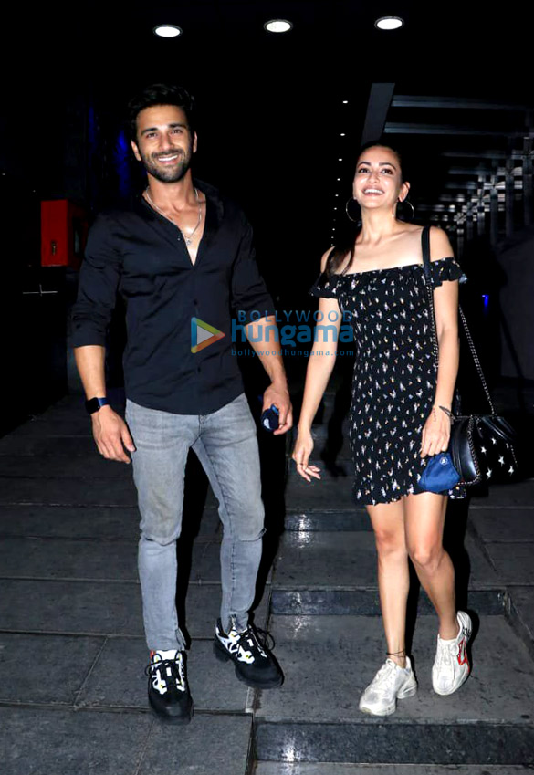 Photos: Kriti Kharbanda, Pulkit Samrat and Ibrahim Ali Khan snapped in Bandra