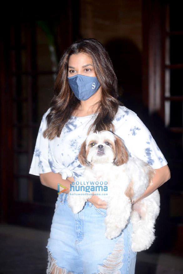 Photos: Sophie Choudry spotted at Bandra