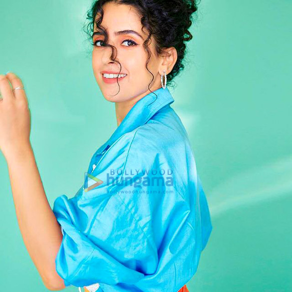 Sanya Malhotra Photos Images Hd Wallpapers Sanya Malhotra Hd Images Photos Bollywood Hungama 5397