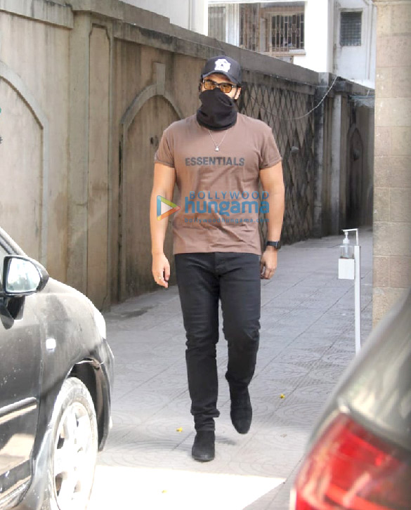 Photos: Arjun Kapoor, Amrita Arora and others snapped at Malaika Arora’s mother’s house in Bandra