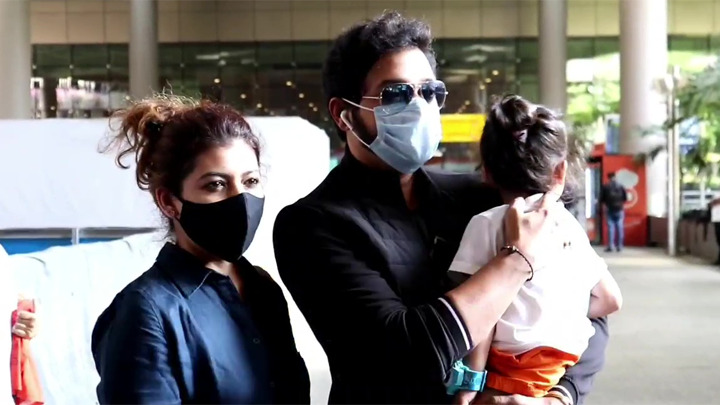 Spotted – Ekta Kapoor, Shreyas Talpade with family at Airport Spotted - Ekta Kapoor, Shreyas Talpade with family at Airport