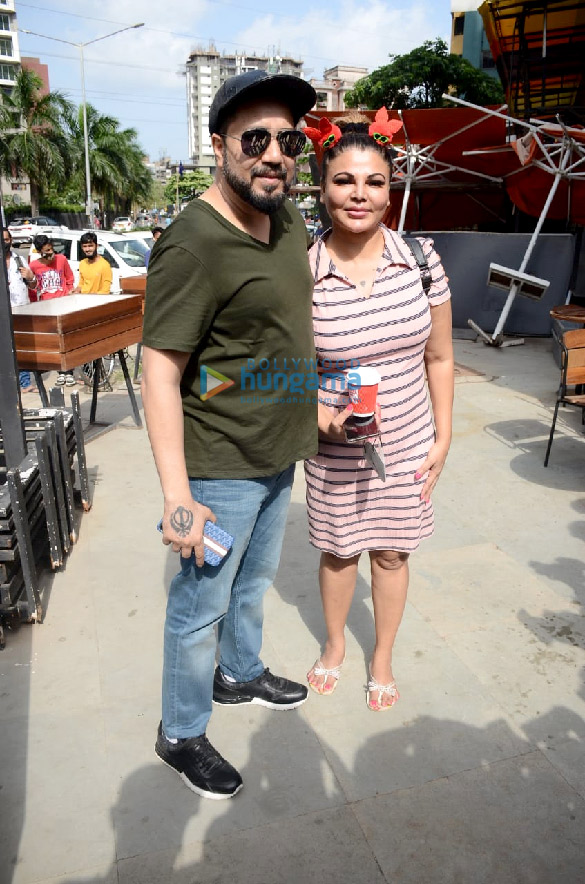 Photos: Rakhi Sawant and Mika Singh snapped in Andheri | Mika Singh