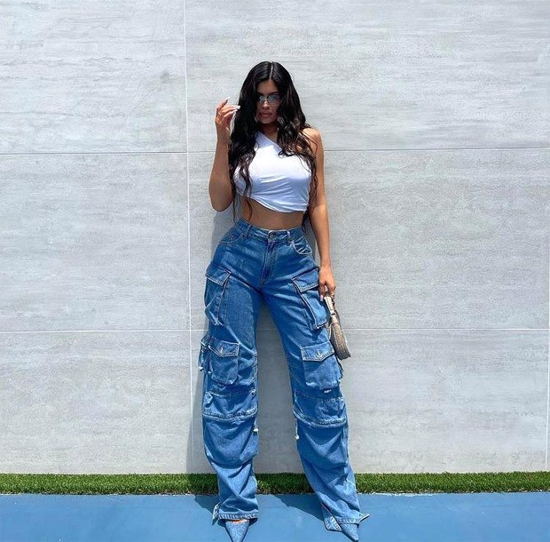 Watch: Kylie Jenner channels 90s and Y2K vibes in Latest Photos