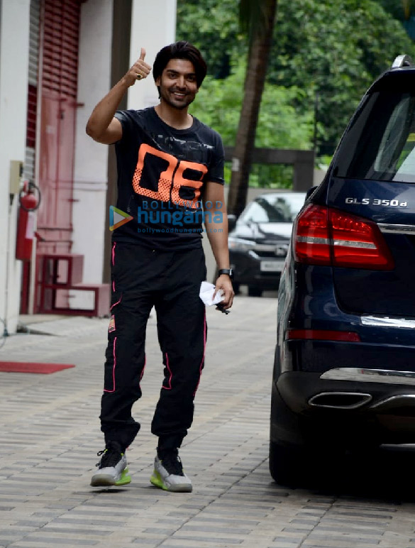 Photos: Gurmeet Choudhary snapped at T-series office