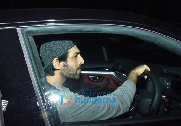 Photos: Kartik Aaryan snapped in Andheri